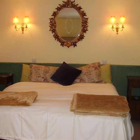 Glenboy Country Accommodation Oldcastle Exterior foto